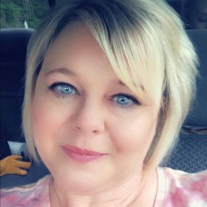 Meet your Posher, Tina